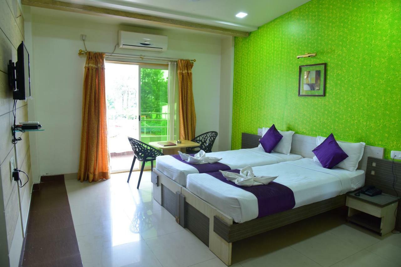 Palette - Spring Hills Resort Pirangut Екстериор снимка