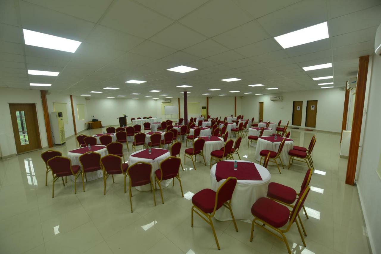 Palette - Spring Hills Resort Pirangut Екстериор снимка